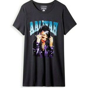 Torrid Vintage Crew Neck Black Aaliyah Tee Shirt